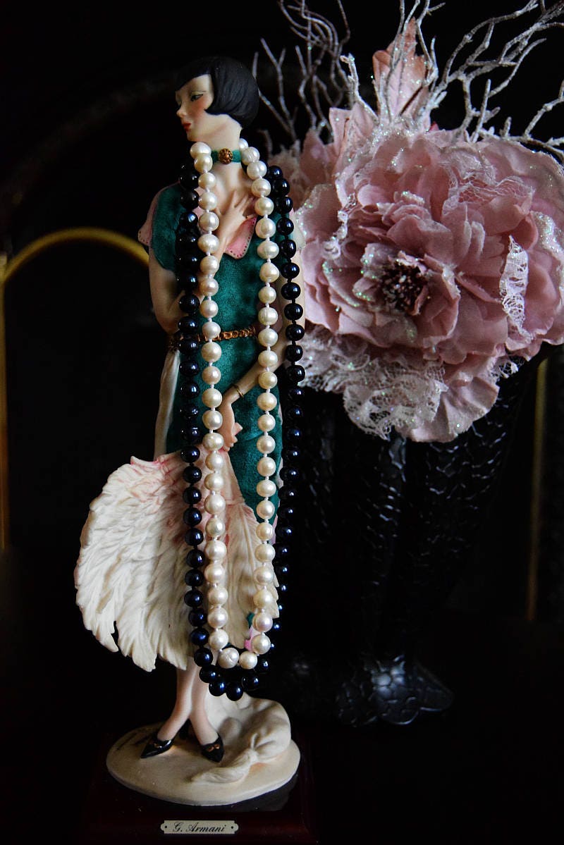Vintage Art Deco black white pearl Vintage Victorian Edwardian roound Jade necklet necklace stick white sterling choker