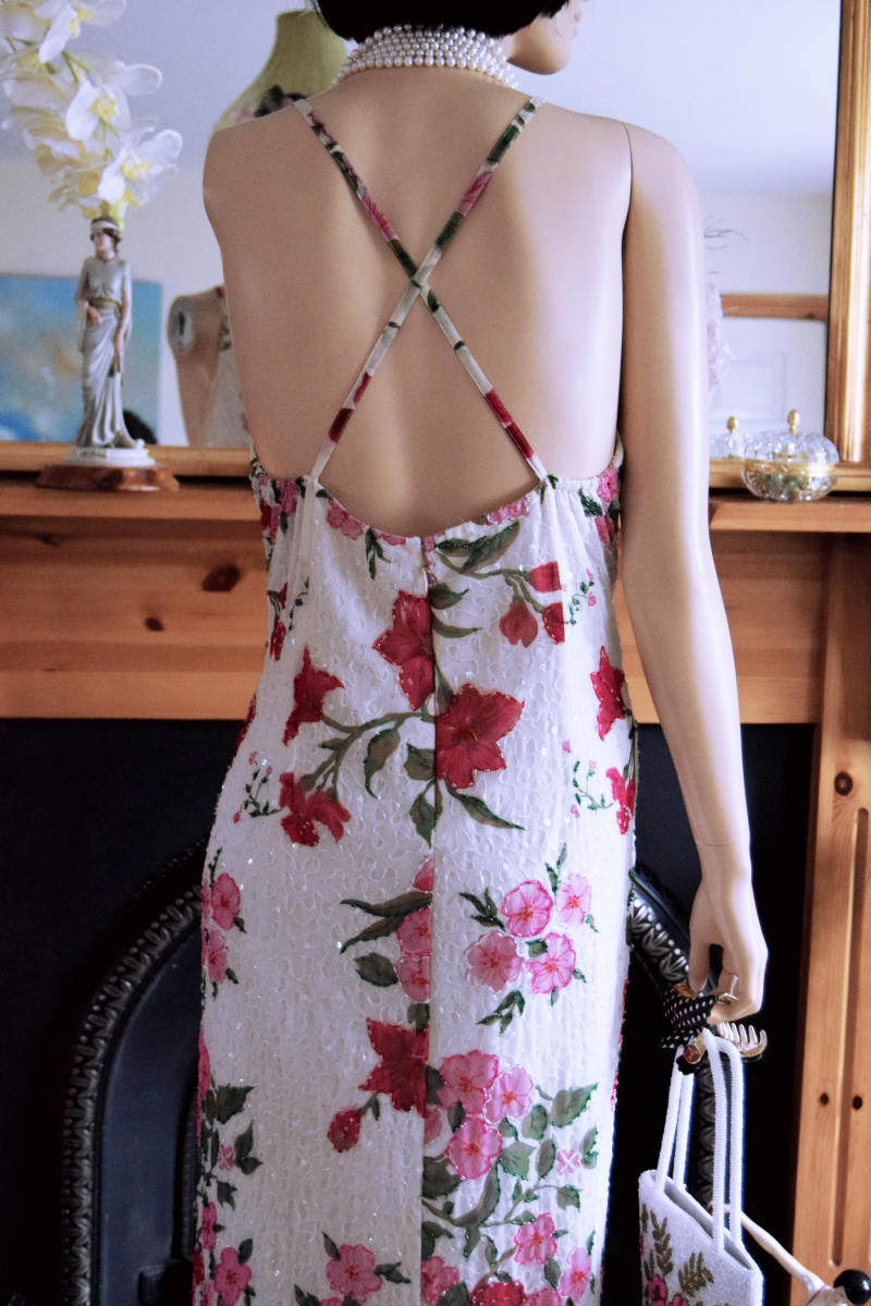 1920'White Floral rose Gown Dress Fully Beaded 100% Silk Great Gatsby Downton Abbey cocktail luxurious dress Size UK 10 US 6