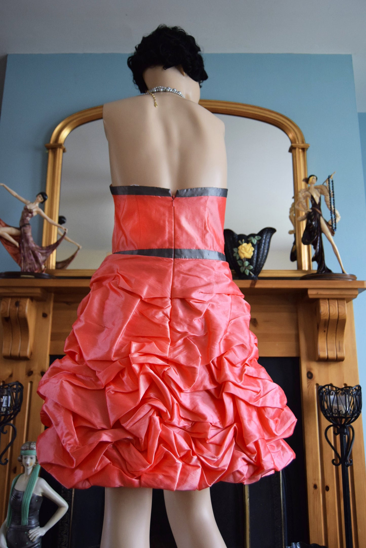 Vintage 1980's Luxurious ruched taffeta Prom Cocktail Peach pink dress size UK 10 US 6