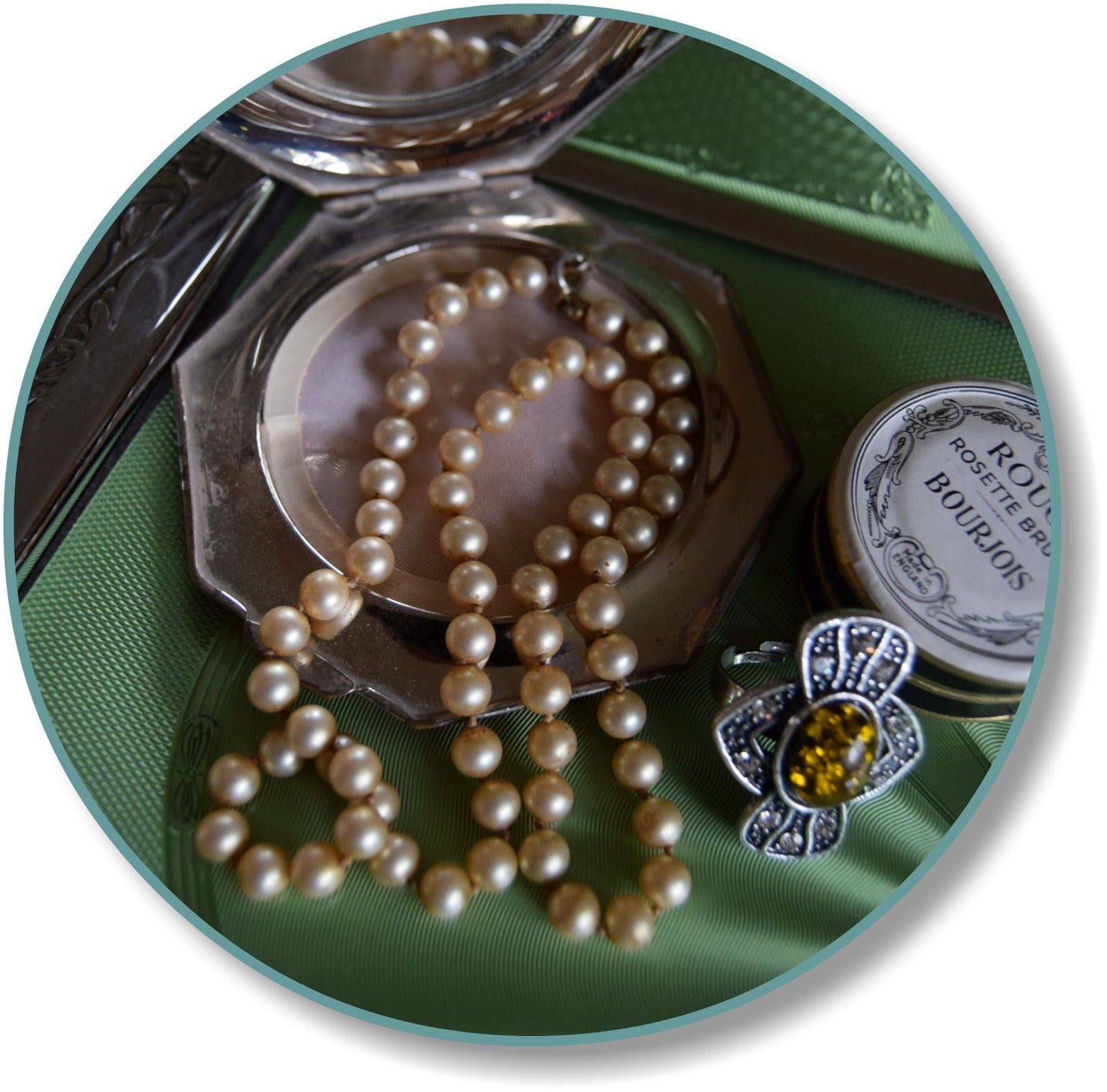 Antique original 1910's 1920's vanilla pearly beige simulated pearl princess necklace 1920s