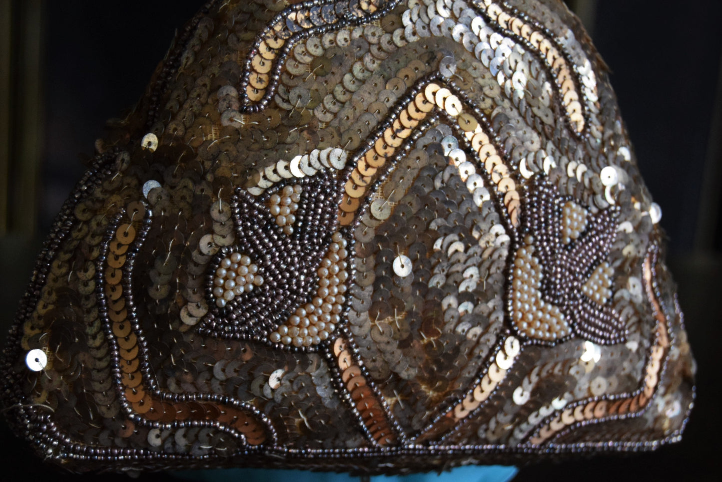 Original Vintage Flapper Gold sequinned and embellished evening 1920's hand bag