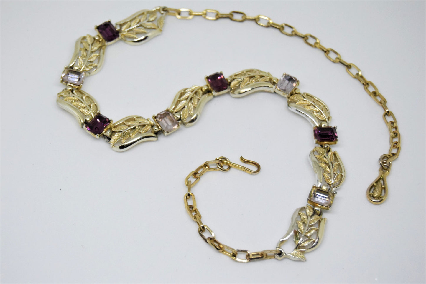 Gorgeous 1950's crystal gold leafs amethyst short princess necklace