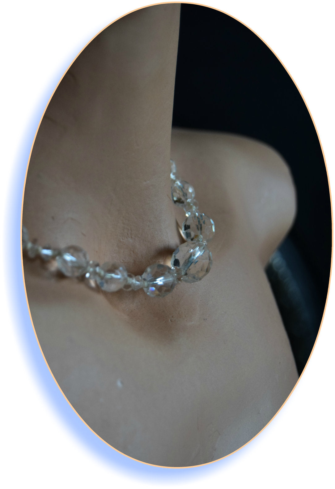 Vintage Beautiful 1940's Art Deco real clear crystal short necklace with exceptional lustre