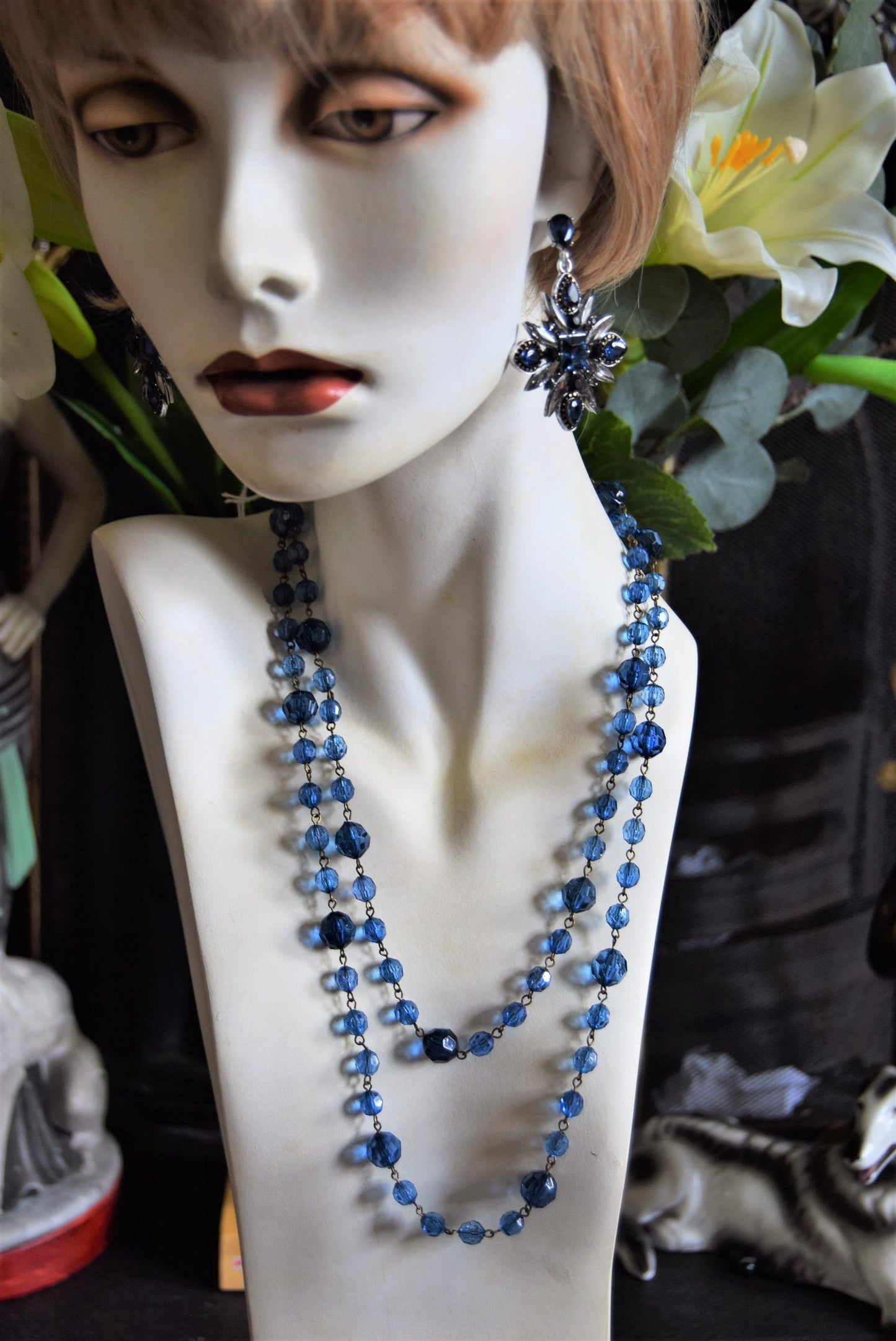 Vintage Statement Blue 1920s Bakelite shiny cut beads flapper necklace with large statement earrings