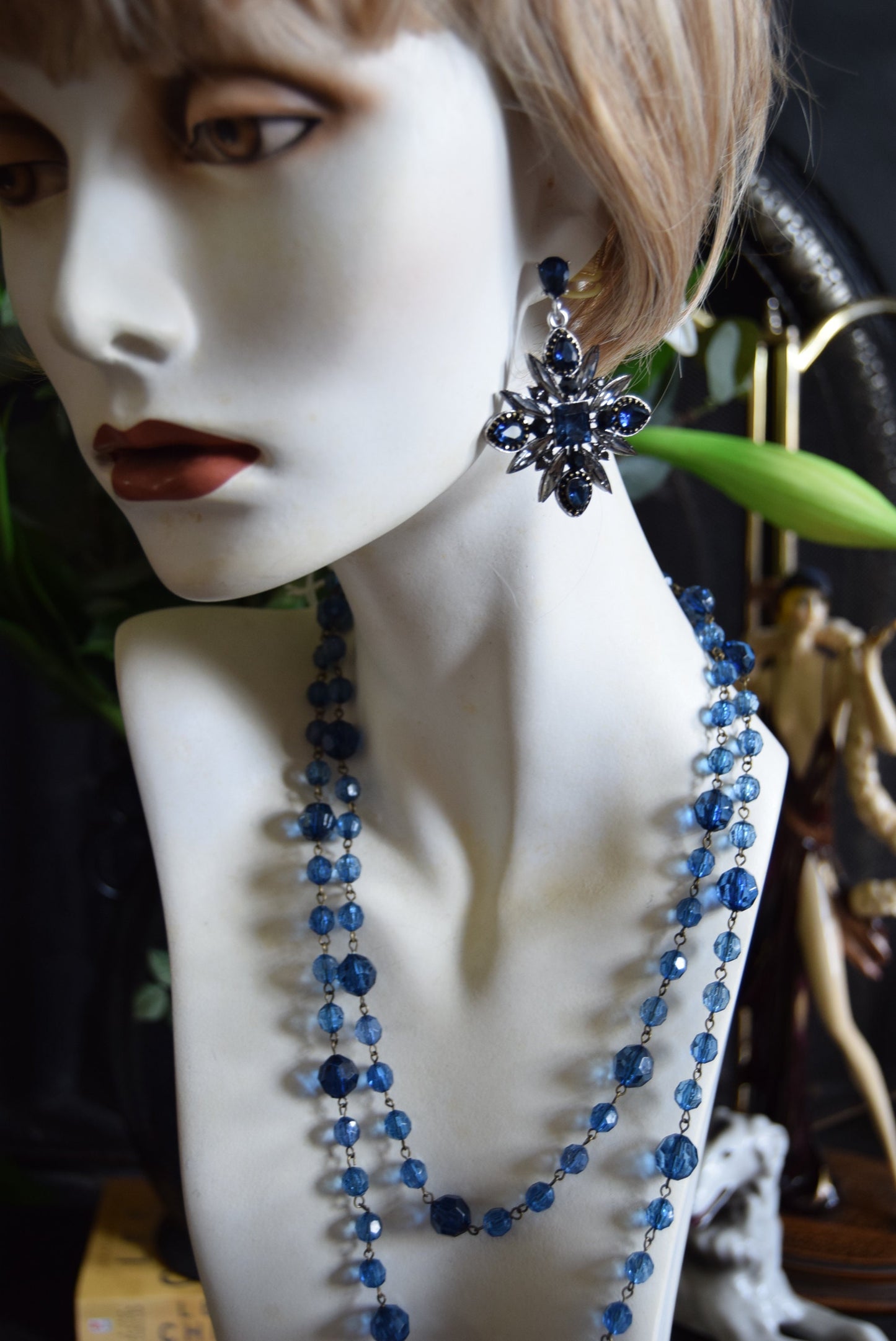 Vintage Statement Blue 1920s Bakelite shiny cut beads flapper necklace with large statement earrings