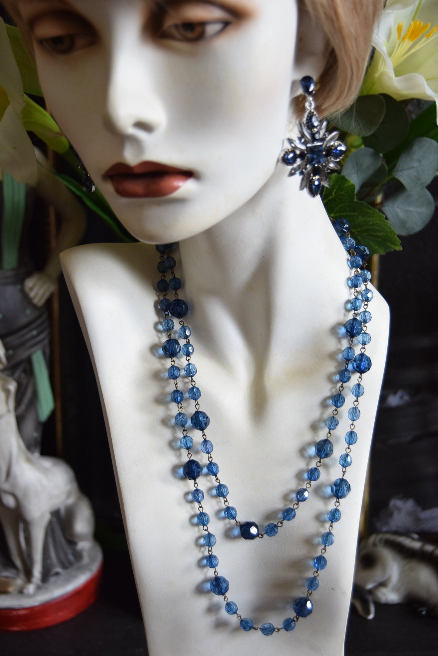 Vintage Statement Blue 1920s Bakelite shiny cut beads flapper necklace with large statement earrings