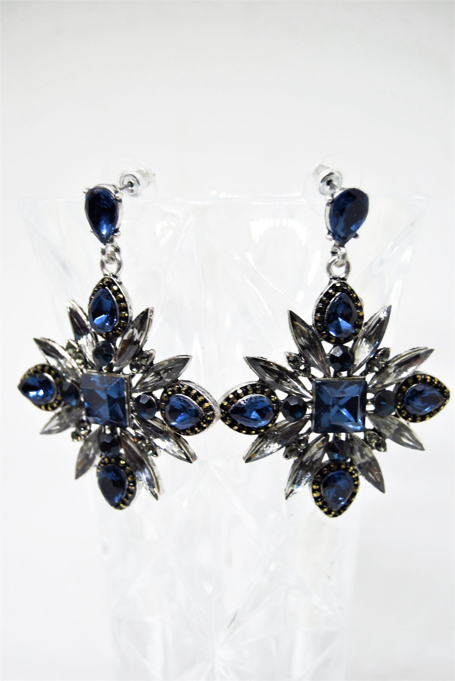 Vintage Statement Blue 1920s Bakelite shiny cut beads flapper necklace with large statement earrings
