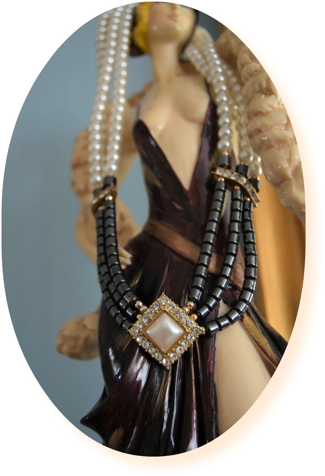 Beautiful So well made Vintage princess Diana style necklace pearl silicon gold tone necklace 1920s necklace