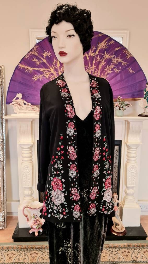 Vintage opera Coat 1920s flapper opera coat Art Deco coat embroidered oriental Asian soft black kimono duster coat UK 10 US 6