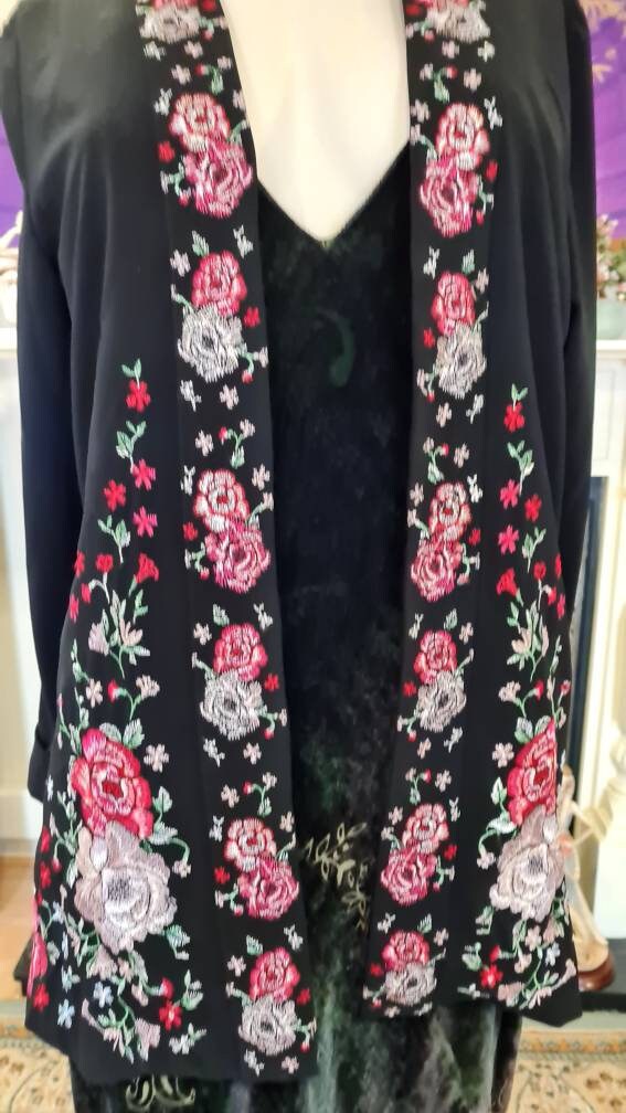 Vintage opera Coat 1920s flapper opera coat Art Deco coat embroidered oriental Asian soft black kimono duster coat UK 10 US 6