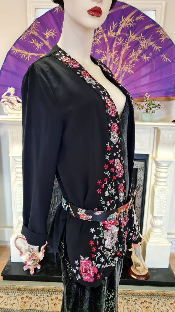Vintage opera Coat 1920s flapper opera coat Art Deco coat embroidered oriental Asian soft black kimono duster coat UK 10 US 6