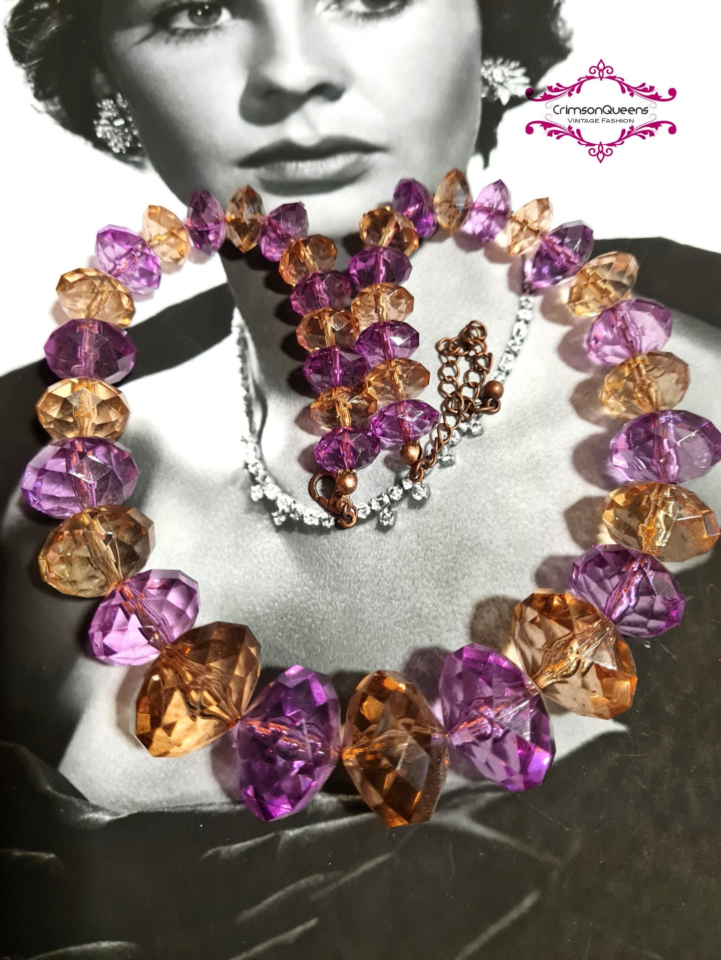 Vintage romantic princess necklace 1920's purple pastl hues lucite translucent dazzling with a beautiful cut