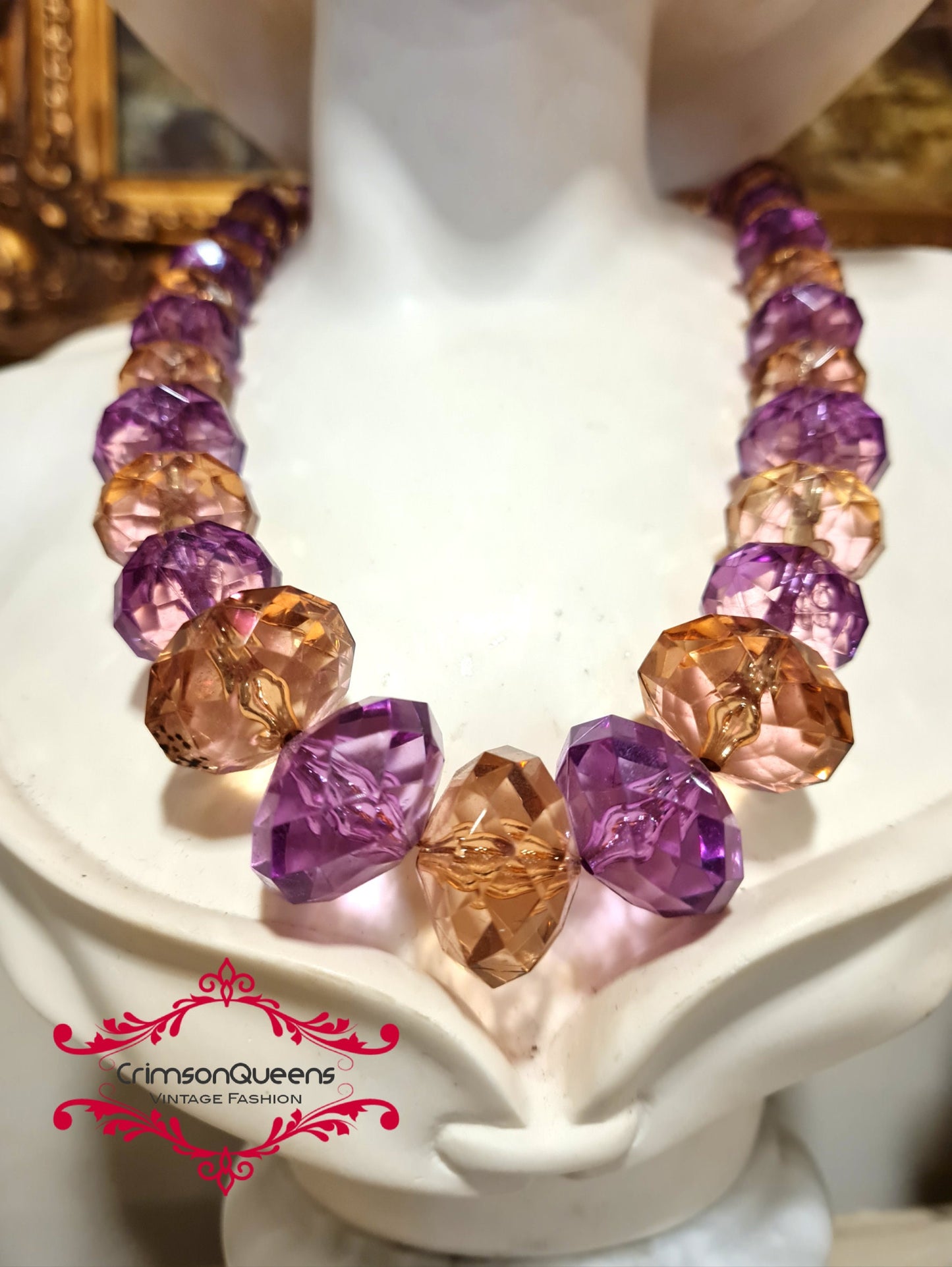 Vintage romantic princess necklace 1920's purple pastl hues lucite translucent dazzling with a beautiful cut