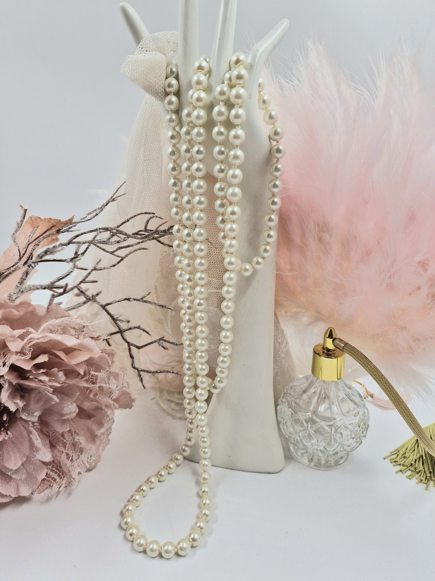 Art Deco Great Gatsby 1920s antique white flapper glass pearl necklace