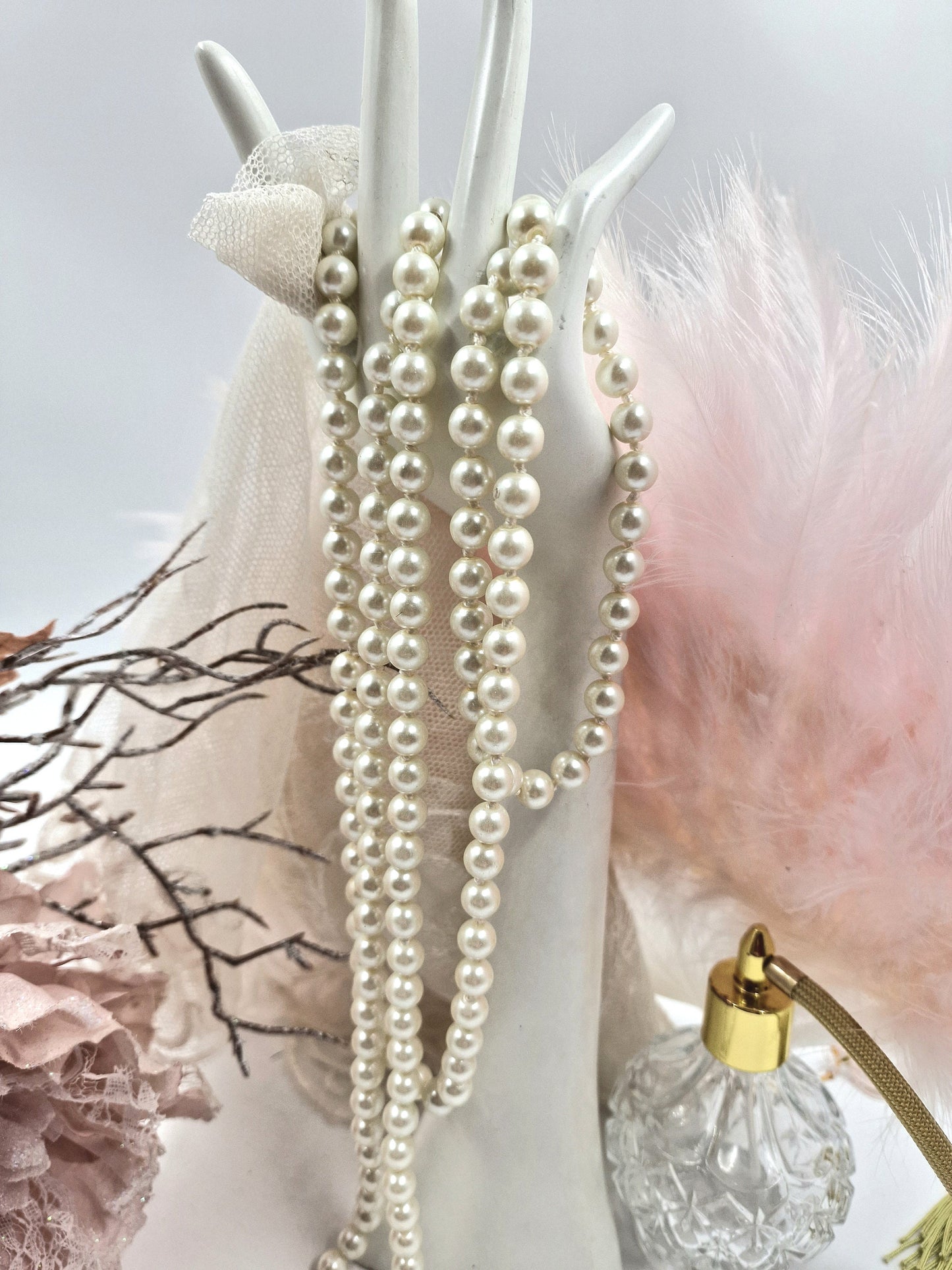 Art Deco Great Gatsby 1920s antique white flapper glass pearl necklace
