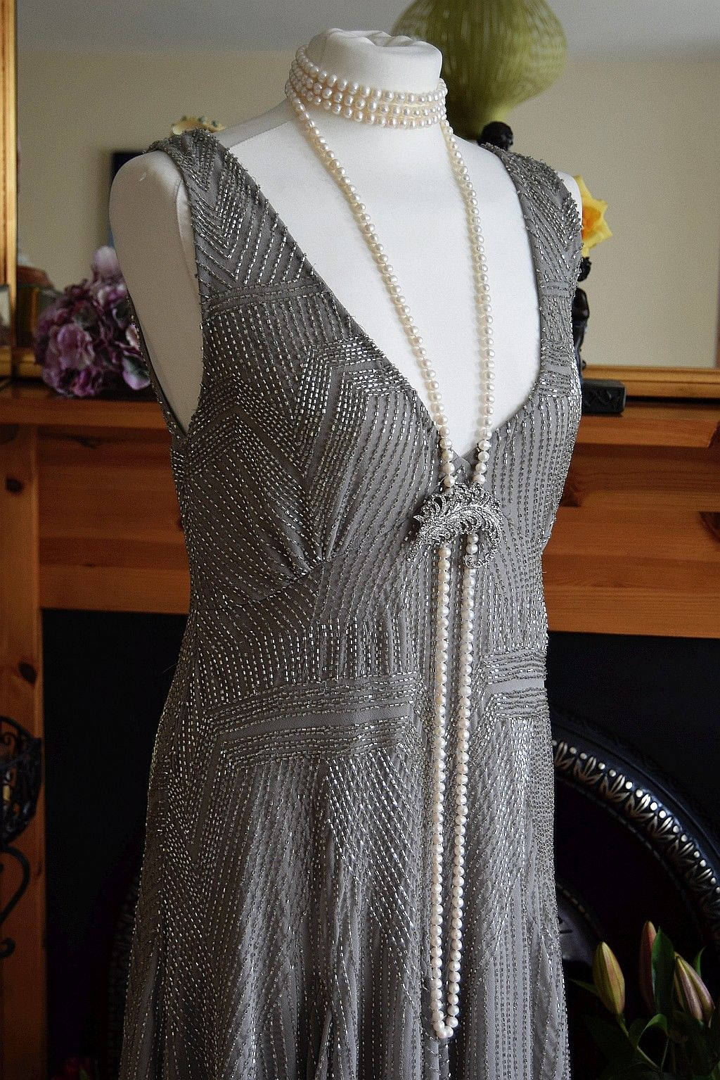 1920s dress, Vintage Silver dress, Great Gatsby dress, flapper dress, Downton Abbey dress, bead1920s dress, charleston dress, sz UK 10 US 6