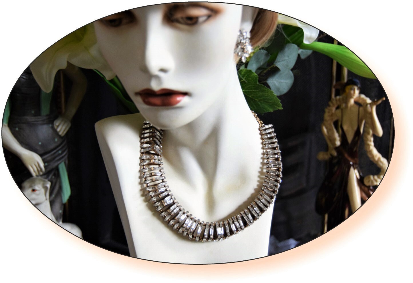 Beautiful Art Deco Cleopatra's  chunky gold 1920's Statement chain necklace with glass and rhinestones