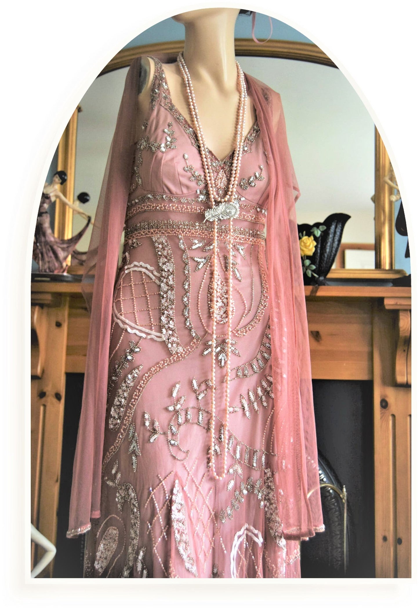 Art Deco style Downton Abbey vintage 1920s dress flapper style embellished beaded dusty pink floral dress evening gown size UK  14 US 10