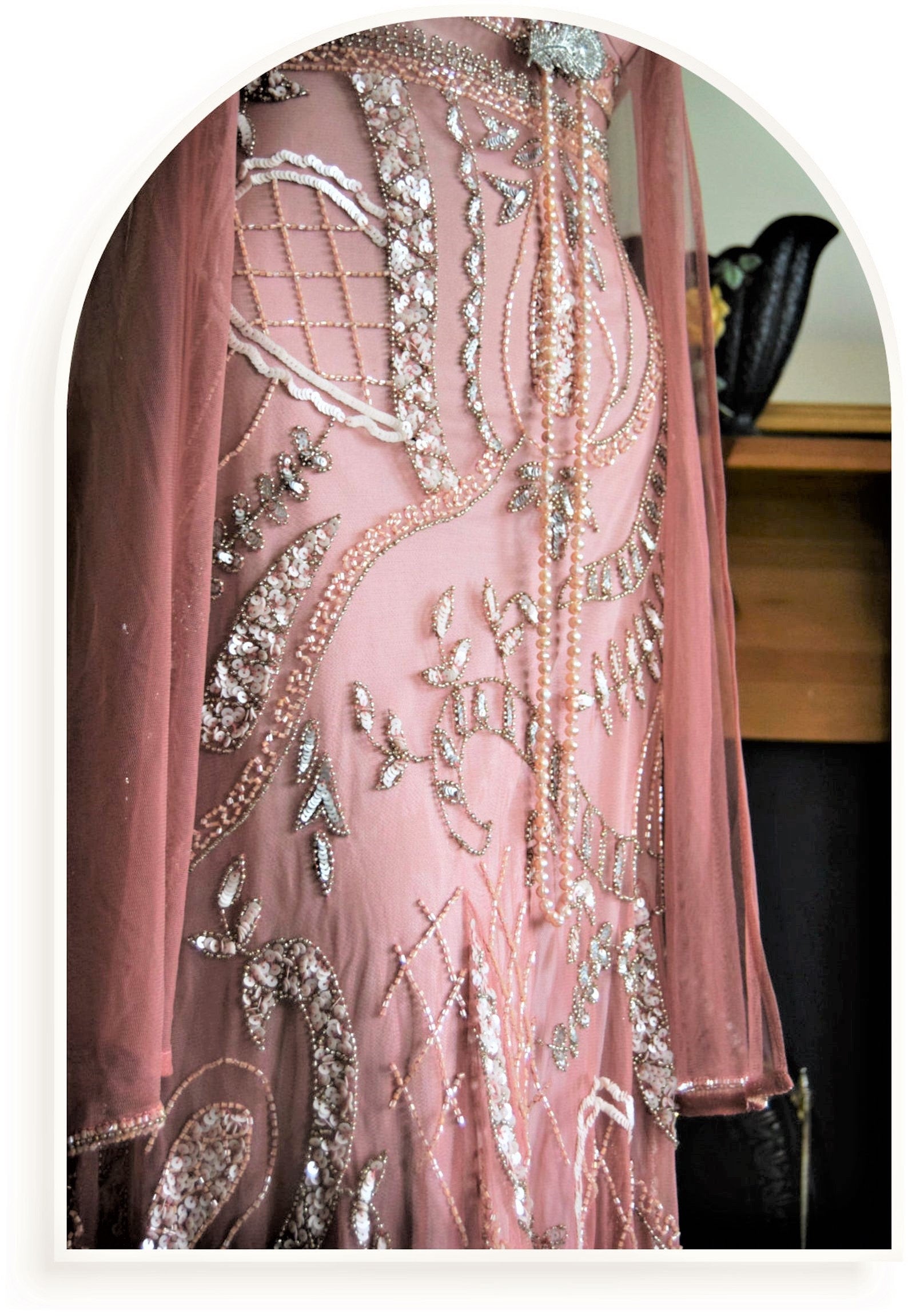 Flapper style hotsell dresses pakistani